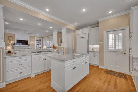 House in Winter Park, Florida 4 bedrooms, 321.44 sq.m. № 2151882 - photo 12