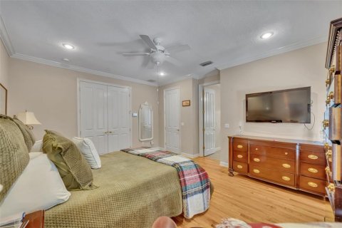 House in Winter Park, Florida 4 bedrooms, 321.44 sq.m. № 2151882 - photo 18