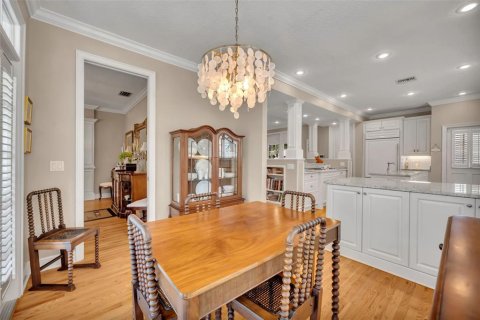 House in Winter Park, Florida 4 bedrooms, 321.44 sq.m. № 2151882 - photo 16