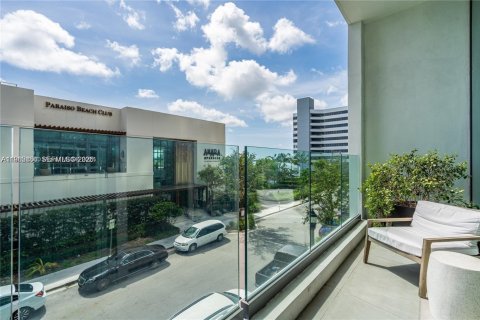 Copropriété à louer à Miami, Floride: 4 chambres, 310.39 m2 № 2025135 - photo 30