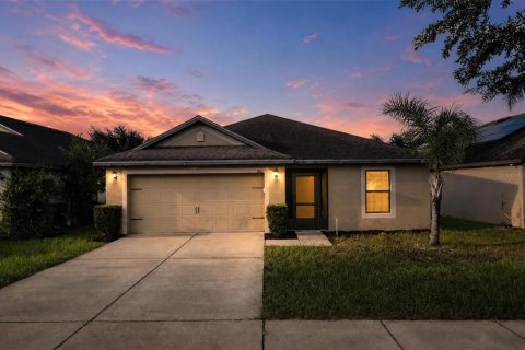 Villa ou maison à vendre à Haines City, Floride: 3 chambres, 128.02 m2 № 2377879 - photo 2