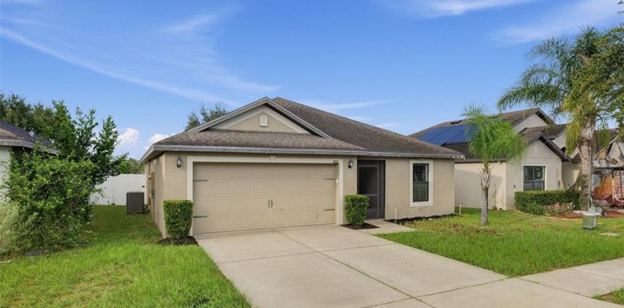 Villa ou maison à Haines City, Floride 3 chambres, 128.02 m2 № 2377879