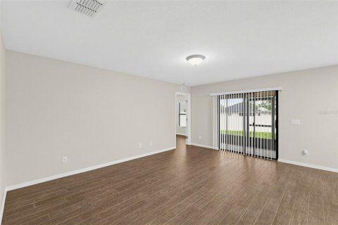 Villa ou maison à vendre à Haines City, Floride: 3 chambres, 128.02 m2 № 2377879 - photo 4