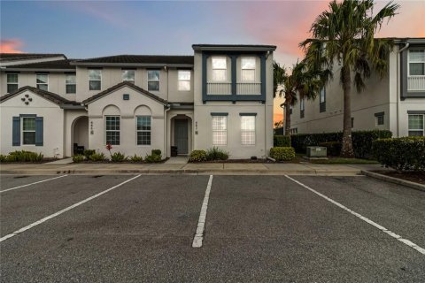 Adosado en venta en Davenport, Florida, 5 dormitorios, 204.76 m2 № 1592524 - foto 1