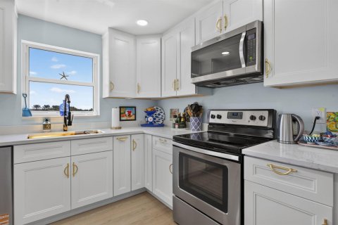 Copropriété à vendre à Pompano Beach, Floride: 2 chambres, 130.06 m2 № 2421131 - photo 2