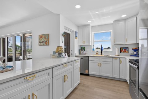 Copropriété à vendre à Pompano Beach, Floride: 2 chambres, 130.06 m2 № 2421131 - photo 3