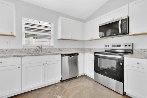 Villa ou maison à vendre à Riverview, Floride: 4 chambres, 179.86 m2 № 2426844 - photo 8