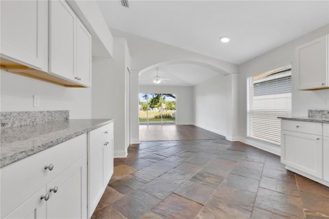 Villa ou maison à vendre à Riverview, Floride: 4 chambres, 179.86 m2 № 2426844 - photo 6