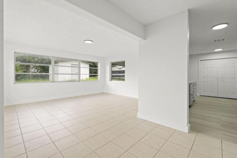 Casa en venta en Beverly Hills, Florida, 2 dormitorios, 134.34 m2 № 1876484 - foto 9