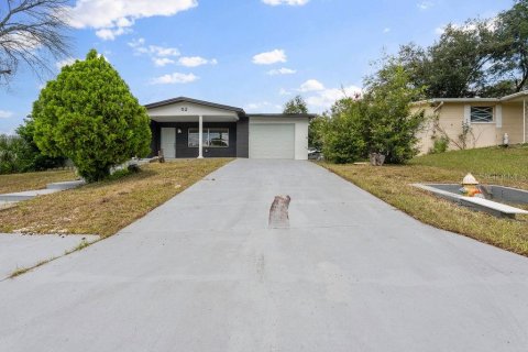 Casa en venta en Beverly Hills, Florida, 2 dormitorios, 134.34 m2 № 1876484 - foto 1