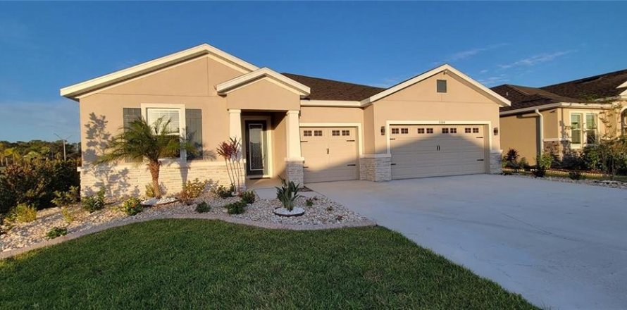 Villa ou maison à Bradenton, Floride 4 chambres, 258.92 m2 № 1840321