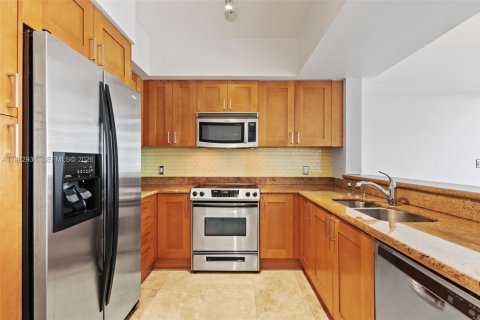 Condominio en alquiler en Hallandale Beach, Florida, 1 dormitorio, 85.01 m2 № 2080492 - foto 5
