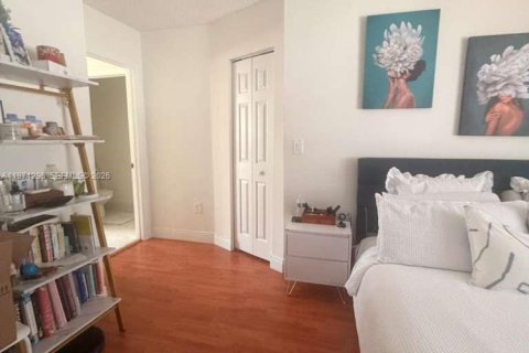 Villa ou maison à louer à Doral, Floride: 3 chambres, 196.21 m2 № 2042388 - photo 7