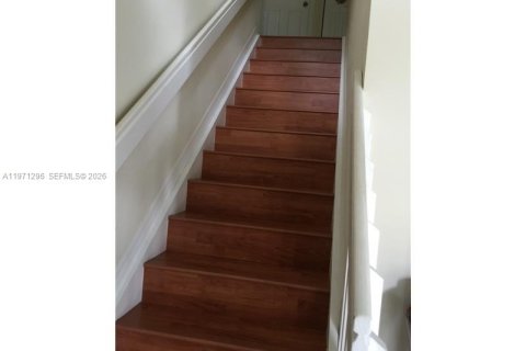 Villa ou maison à louer à Doral, Floride: 3 chambres, 196.21 m2 № 2042388 - photo 17