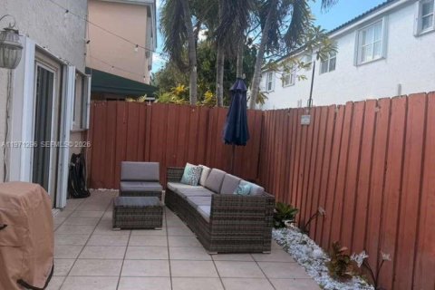 Villa ou maison à louer à Doral, Floride: 3 chambres, 196.21 m2 № 2042388 - photo 24