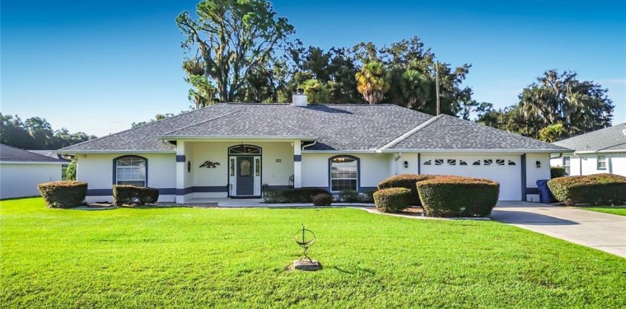 Villa ou maison à Inverness, Floride 3 chambres, 186.18 m2 № 2310346