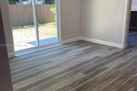 Villa ou maison à louer à Fort Lauderdale, Floride: 3 chambres № 1981828 - photo 8