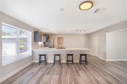 Villa ou maison à louer à Fort Lauderdale, Floride: 3 chambres № 1981828 - photo 5