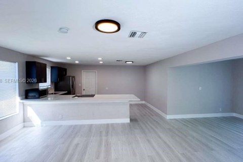 House in Fort Lauderdale, Florida 3 bedrooms № 1981828 - photo 21