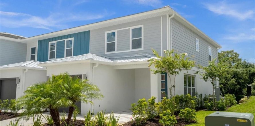 Adosado en Kissimmee, Florida 3 dormitorios, 158.31 m2 № 2095084