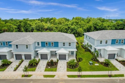 Adosado en alquiler en Kissimmee, Florida, 3 dormitorios, 158.31 m2 № 2095084 - foto 2