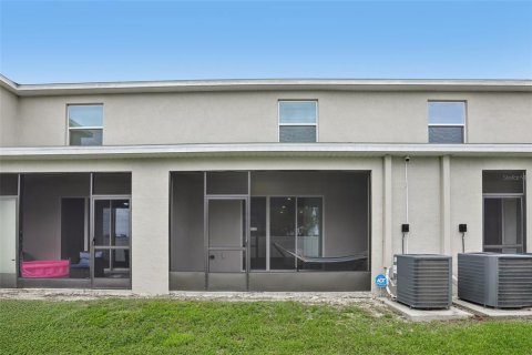 Touwnhouse à louer à Tampa, Floride: 3 chambres, 155.43 m2 № 2379227 - photo 28