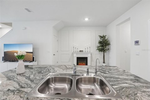 Touwnhouse à louer à Tampa, Floride: 3 chambres, 155.43 m2 № 2379227 - photo 12