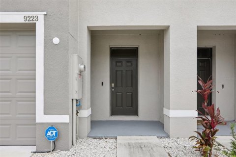 Touwnhouse à louer à Tampa, Floride: 3 chambres, 155.43 m2 № 2379227 - photo 2