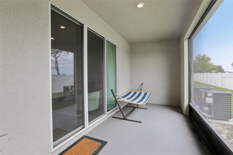 Touwnhouse à louer à Tampa, Floride: 3 chambres, 155.43 m2 № 2379227 - photo 26