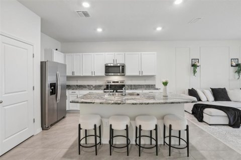 Touwnhouse à louer à Tampa, Floride: 3 chambres, 155.43 m2 № 2379227 - photo 9
