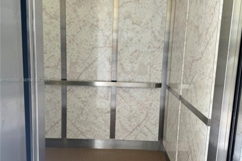 Снять в аренду кондоминиум в Бока-Ратон, Флорида 1 спальня, 66.89м2, № 1991114 - фото 23