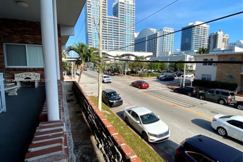 Снять в аренду квартиру в Майами-Бич, Флорида 41.06м2, № 2050111 - фото 21