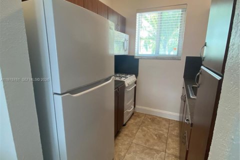 Снять в аренду квартиру в Майами-Бич, Флорида 41.06м2, № 2050111 - фото 13