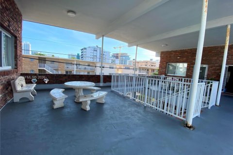 Снять в аренду квартиру в Майами-Бич, Флорида 41.06м2, № 2050111 - фото 8