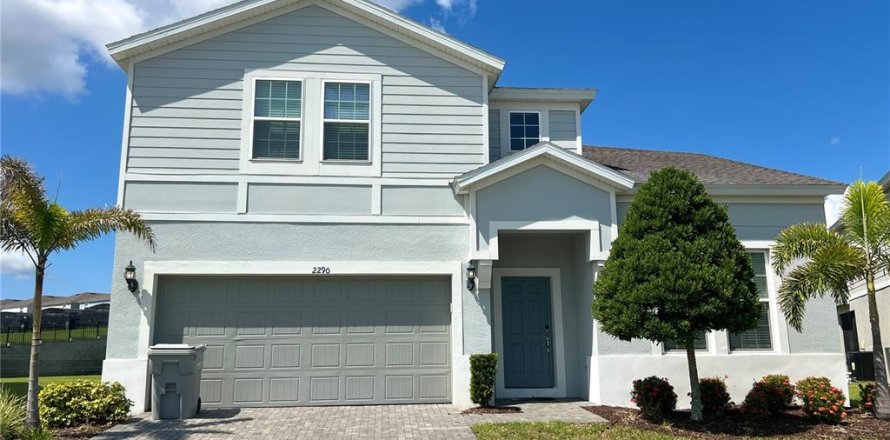 House in Davenport, Florida 8 bedrooms, 373.93 sq.m. № 1885416