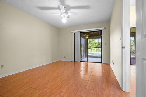 Townhouse in Altamonte Springs, Florida 2 bedrooms, 112.88 sq.m. № 2429226 - photo 14