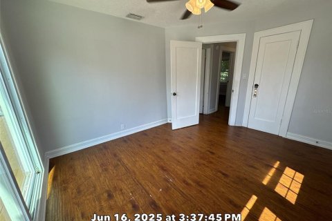 Casa en venta en Orlando, Florida, 4 dormitorios, 188.41 m2 № 1787802 - foto 13
