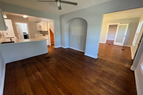 Casa en venta en Orlando, Florida, 4 dormitorios, 188.41 m2 № 1787802 - foto 8