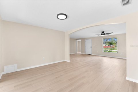 House in Rotonda, Florida 3 bedrooms, 127.09 sq.m. № 1850945 - photo 5