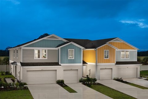 Townhouse in Haines City, Florida 4 bedrooms, 173.36 sq.m. № 1720881 - photo 1