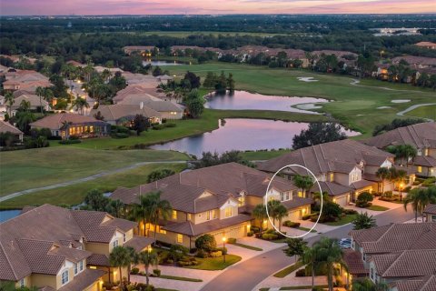 Touwnhouse à vendre à Lakewood Ranch, Floride: 3 chambres, 278.43 m2 № 2408784 - photo 2