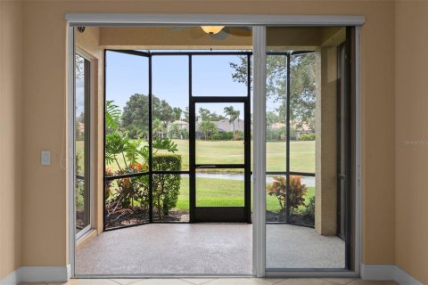 Touwnhouse à vendre à Lakewood Ranch, Floride: 3 chambres, 278.43 m2 № 2408784 - photo 24