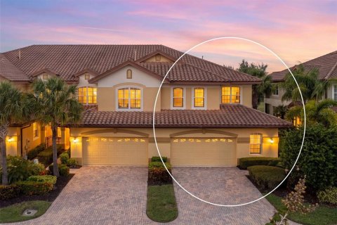 Touwnhouse à Lakewood Ranch, Floride 3 chambres, 278.43 m2 № 2408784