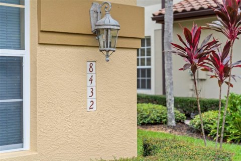 Touwnhouse à vendre à Lakewood Ranch, Floride: 3 chambres, 278.43 m2 № 2408784 - photo 6