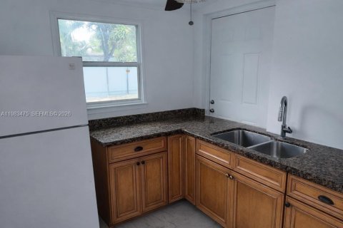 Casa en alquiler en Cutler Bay, Florida, 4 dormitorios, 184.32 m2 № 2049024 - foto 12