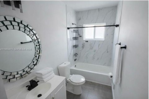 Casa en alquiler en Cutler Bay, Florida, 4 dormitorios, 184.32 m2 № 2049024 - foto 11