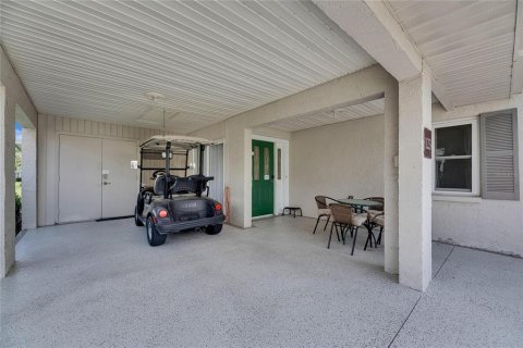 Condo in Sun City Center, Florida, 2 bedrooms  № 1799770 - photo 30