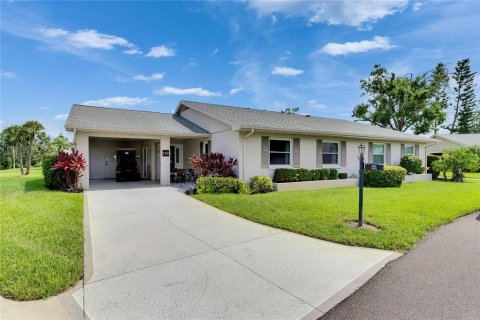 Condo in Sun City Center, Florida, 2 bedrooms  № 1799770 - photo 2