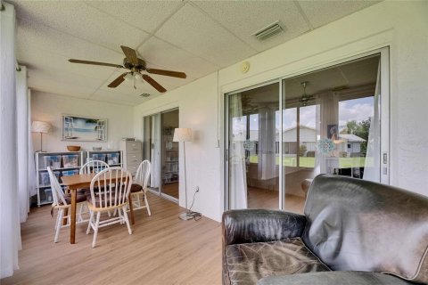 Condo in Sun City Center, Florida, 2 bedrooms  № 1799770 - photo 27