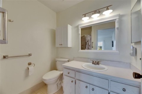 Condo in Sun City Center, Florida, 2 bedrooms  № 1799770 - photo 20